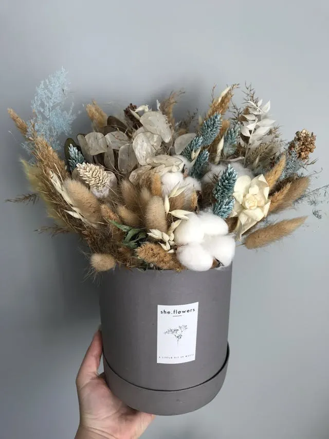 dried flower arrangements