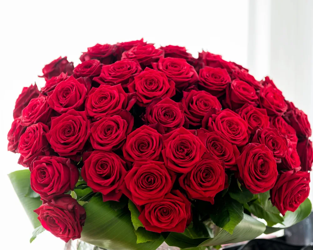 What’s the typical cost for a dozen roses