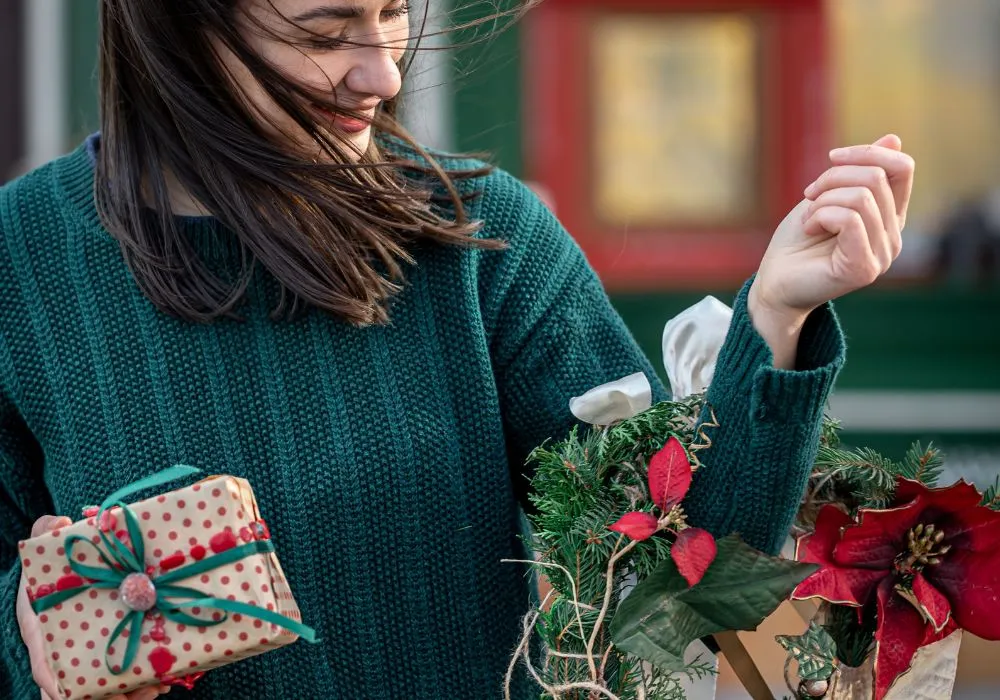 What do Christmas flowers symbolize