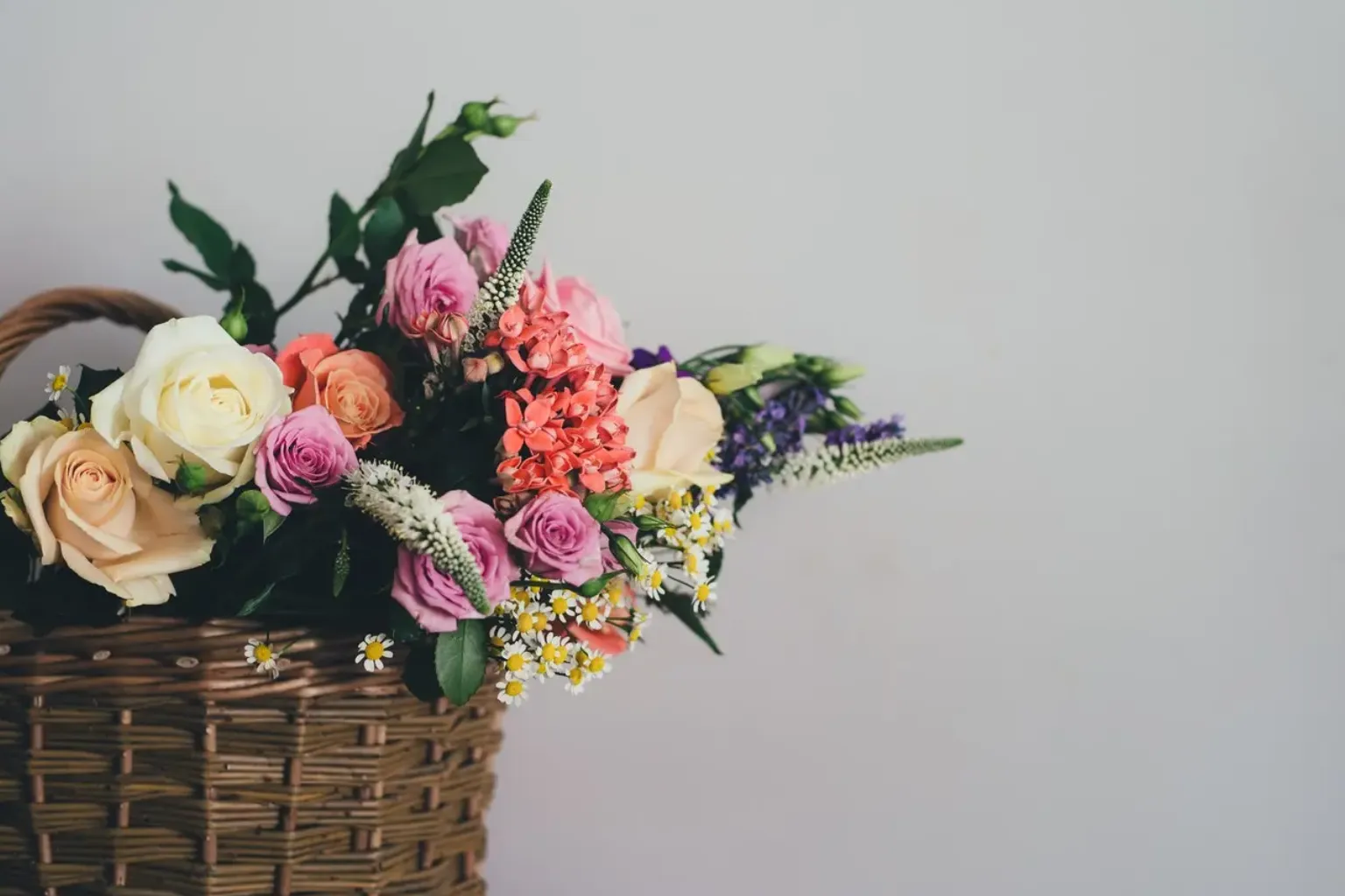 Plan Corporate Holiday Flowers in Vancouver